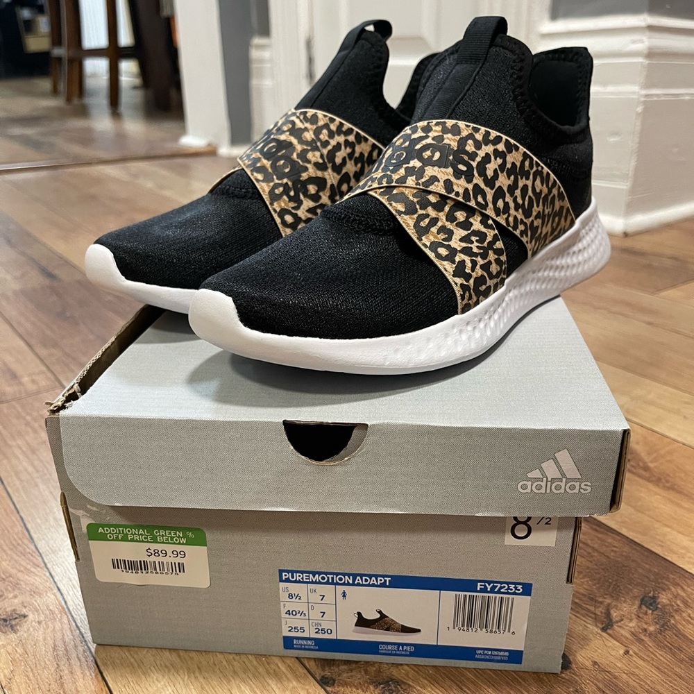 *BRAND NEW* Adidas ladies size 8.5 sneakers